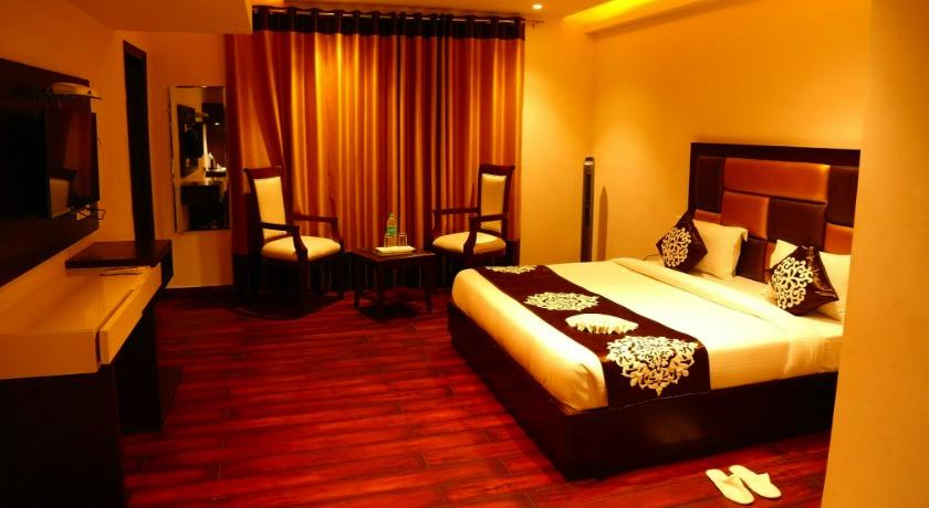 Hotel Aura Ip Grand in Delhi
