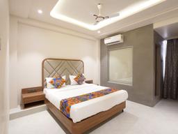 Mood Hotel in Vasai Virar