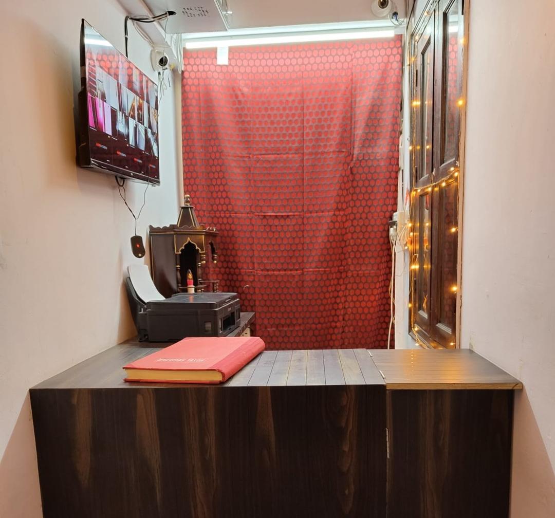Hotel Diamond Residency in Delhi