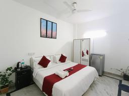 Hotel Hauz Khas Fort View in Delhi