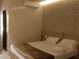 Hotel Eastern Plaza in Mumbai