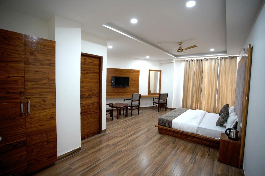 Hotel Sunroof in Zirakpur