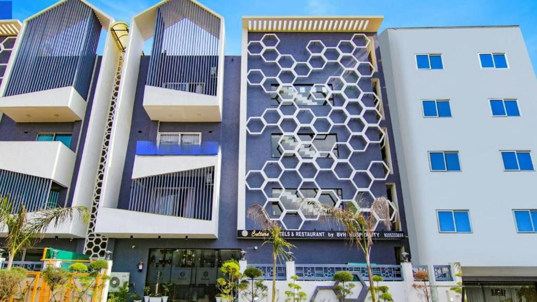 Hotel Culture in Noida