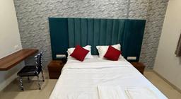 Hotel The Mint in Navi Mumbai