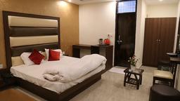 Mona Regency Hotel And Banquet in Delhi