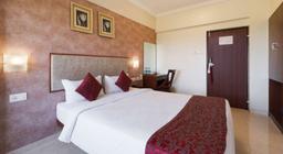 7 Apple Hotel - Pimpri in Pune