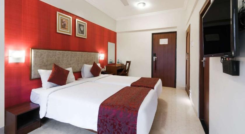 7 Apple Hotel - Pimpri in Pune