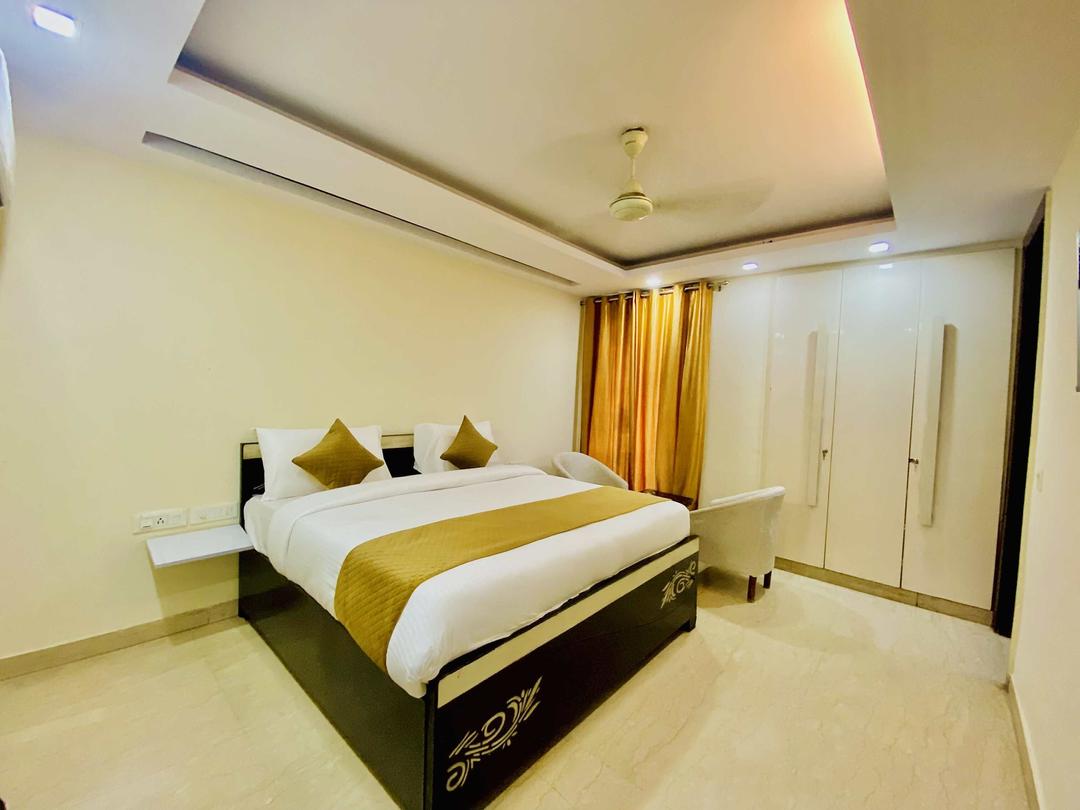 Hotel The Grand JPM in Delhi