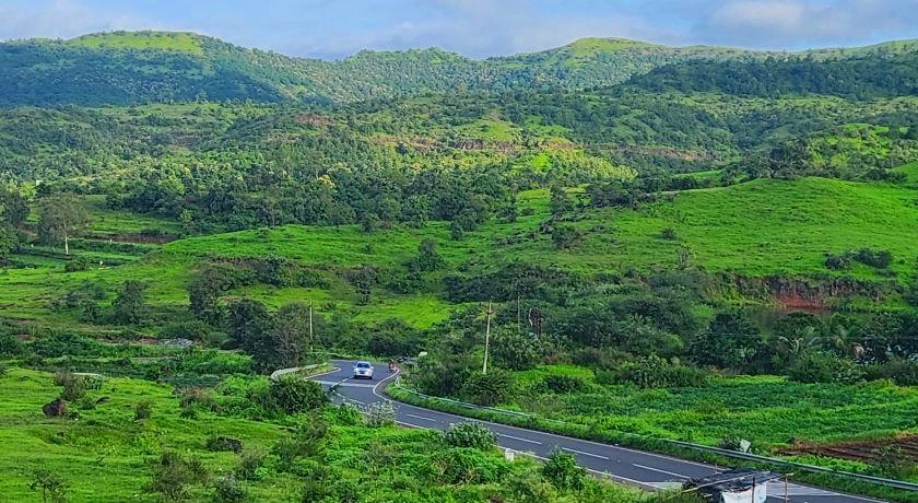 Mount View Lodging and Restro in Saswad