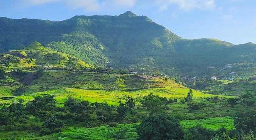 Mount View Lodging and Restro in Saswad