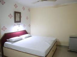 Hote Avenue club in Kolkata