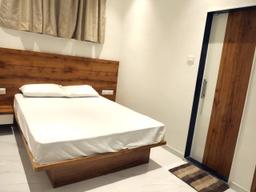 Hotel Majestic in Thane