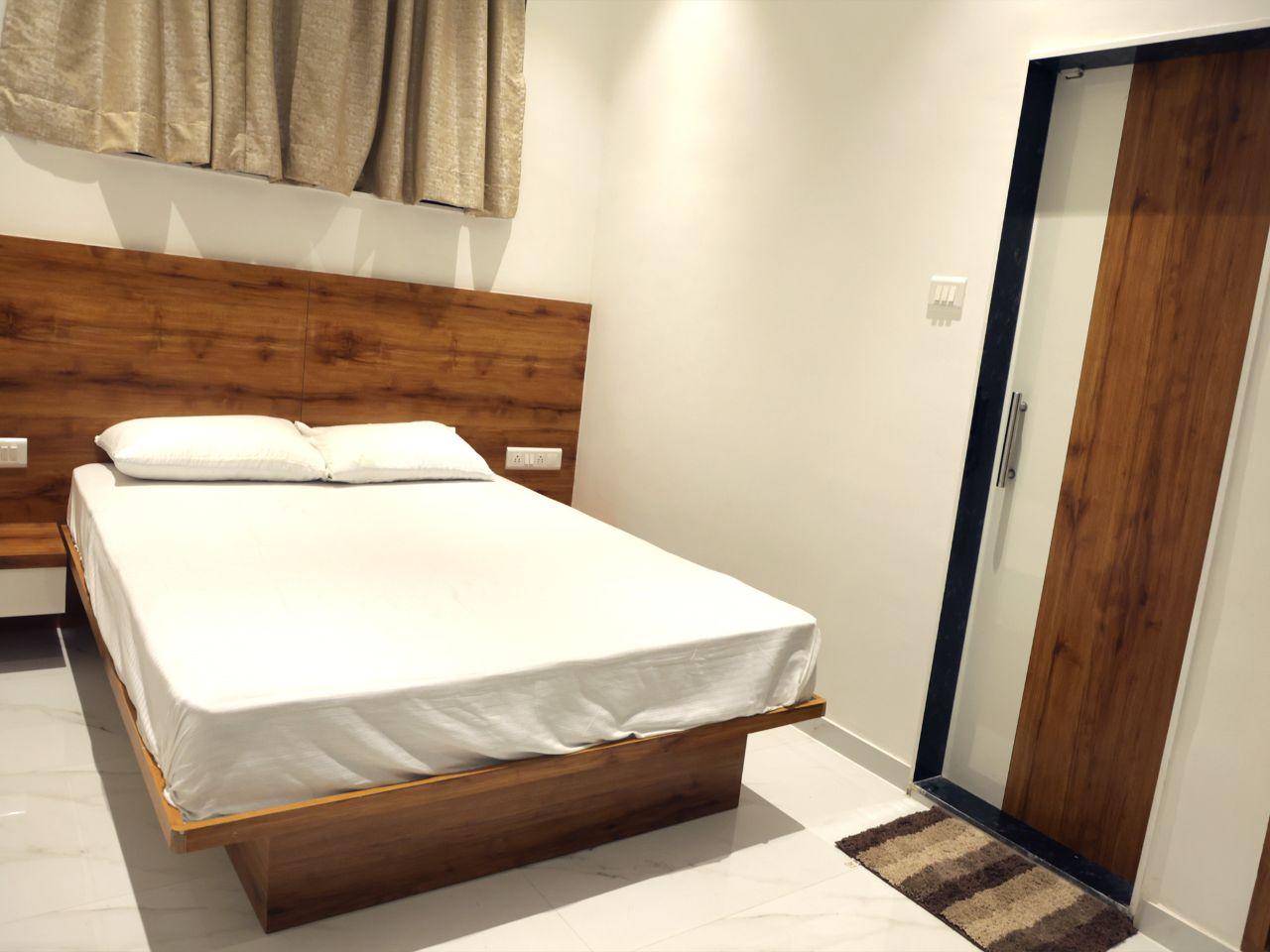 Hotel Majestic in Thane