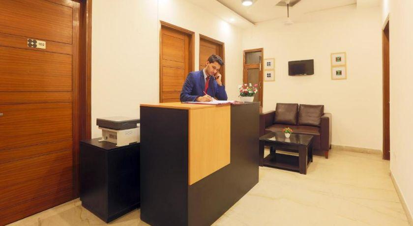 Hotel Surya Palace in Noida