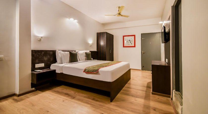 Hotel Luxurs in Jaipur