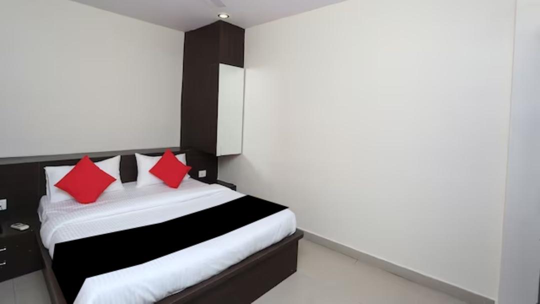 Hotel R K International in Lucknow