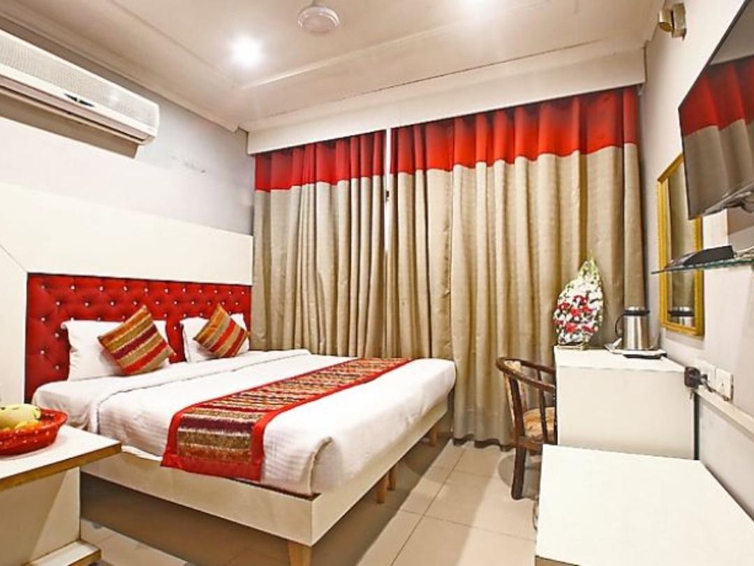 Hotel Diamond Plaza in Chandigarh