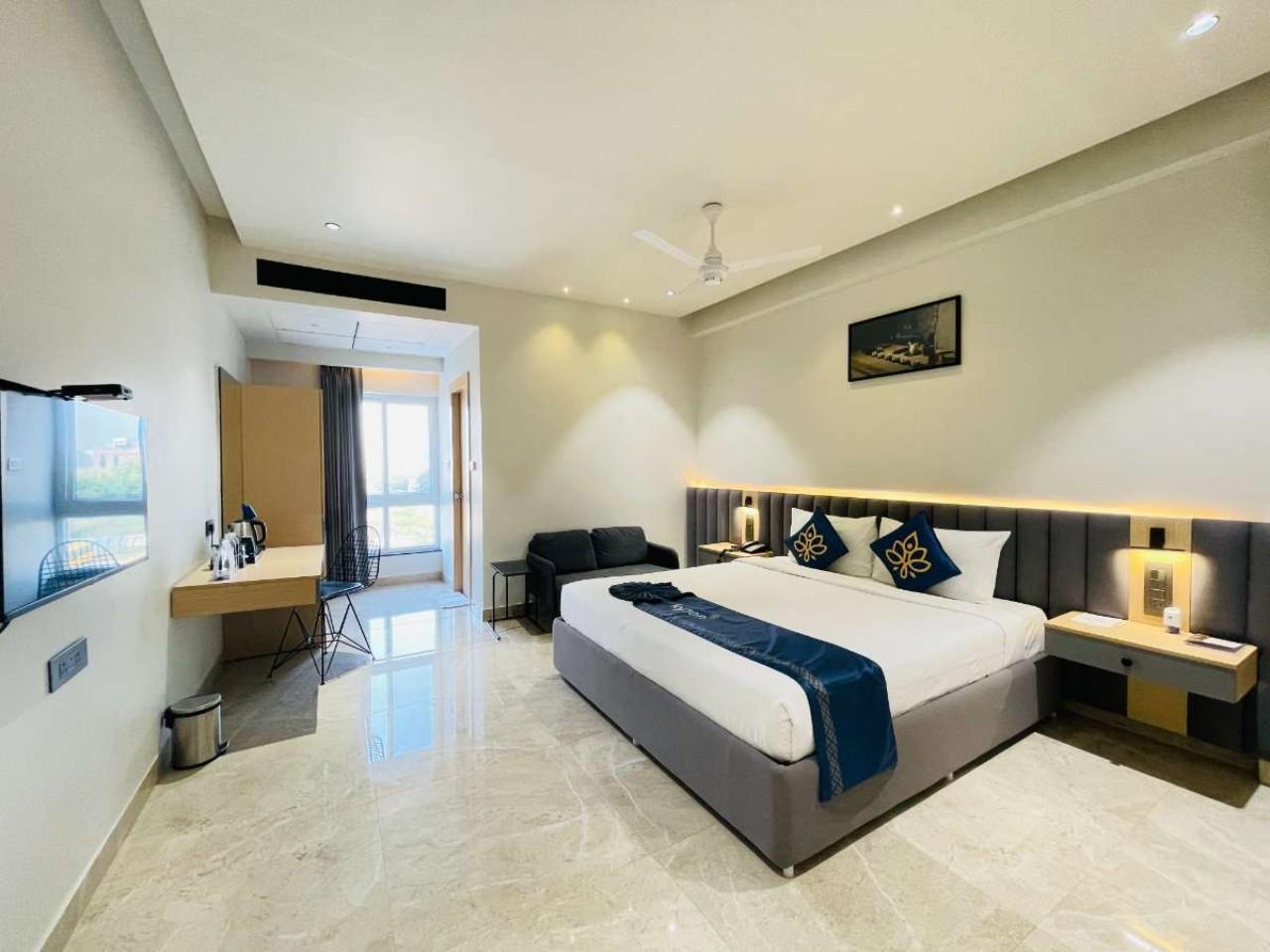 Hotel Kyzen Hitec City in Hyderabad