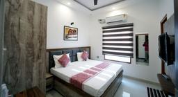 Hotel Oscar Grand Inn in Lucknow