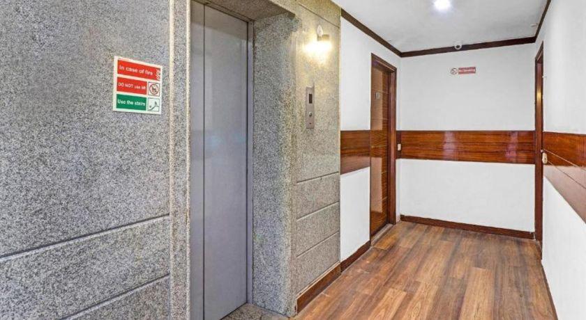 Hotel The Royal Galaxy in Delhi