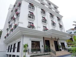 Hotel M2 Square in Nagpur