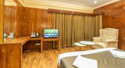 Villa Riverine Cafe And Riverview Residencies in Manali