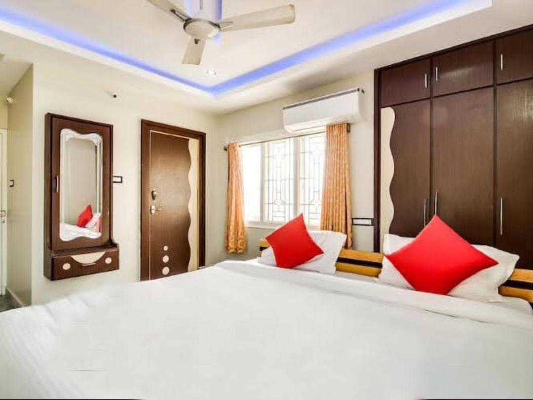 Corniche Hotel in Visakhapatnam