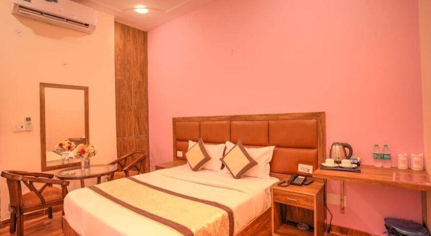 Hotel Stiltstay in Noida