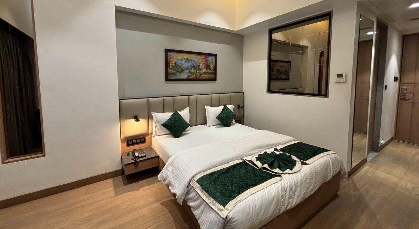 Hotel Red Carpet in Vasai Virar