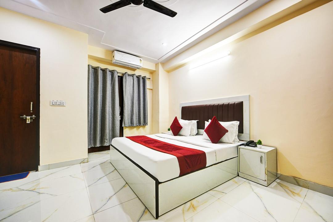Hotel Krishna Tower in Delhi