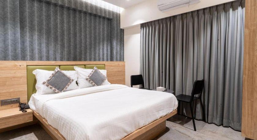 Hotel Aura Inn in Navi Mumbai
