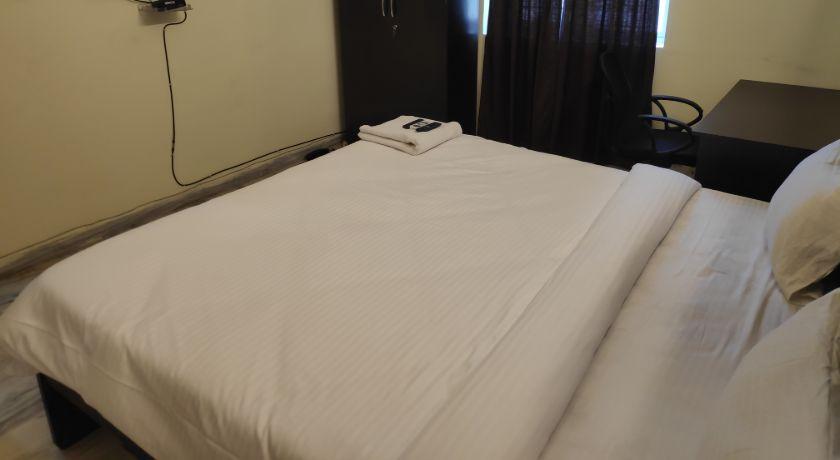 Hotel cyber suites in Hyderabad