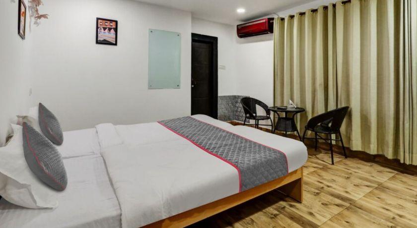 Hotel Puhor Plaza Inn in Guwahati