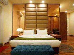 EVORA - Banquet and Hotel in Delhi