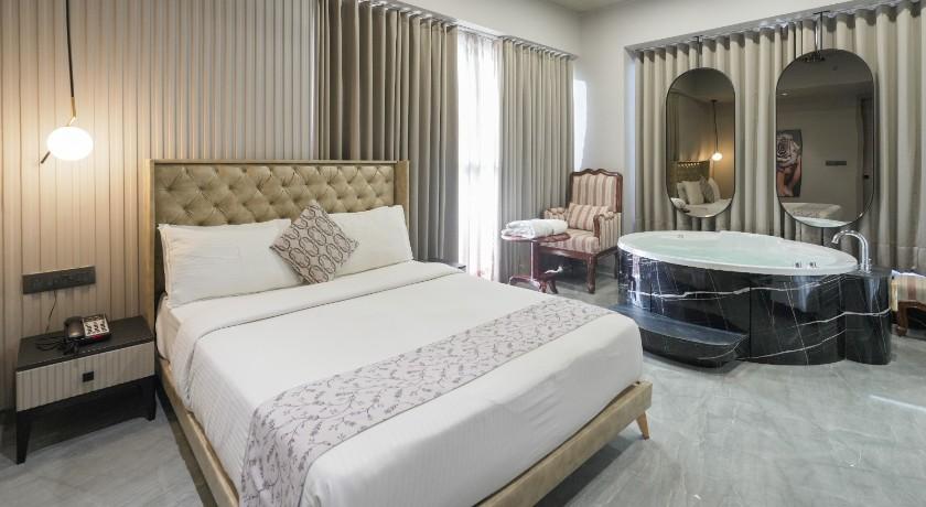 Apricot Hotel | Room With Private Jacuzzi in Ahmedabad