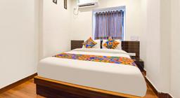 Hotel Sri Krishna in Vadodara