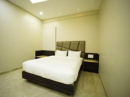 Sun Shine Hotel in Bangalore