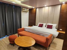 Hotel Gaurav Heights in Lucknow