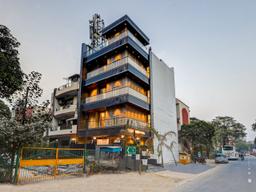 Hotel Downtown in Noida