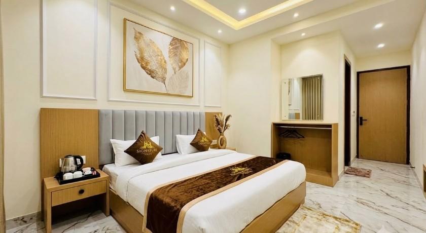 Hotel Belwood in Delhi
