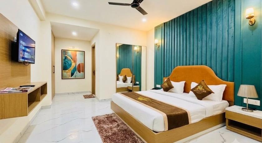 Hotel Belwood in Delhi