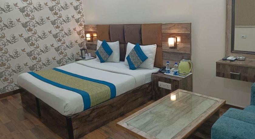 Hotel Singh Continental in Delhi