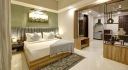 Saltstayz Premier - Golf Course Extension Road in Gurgaon