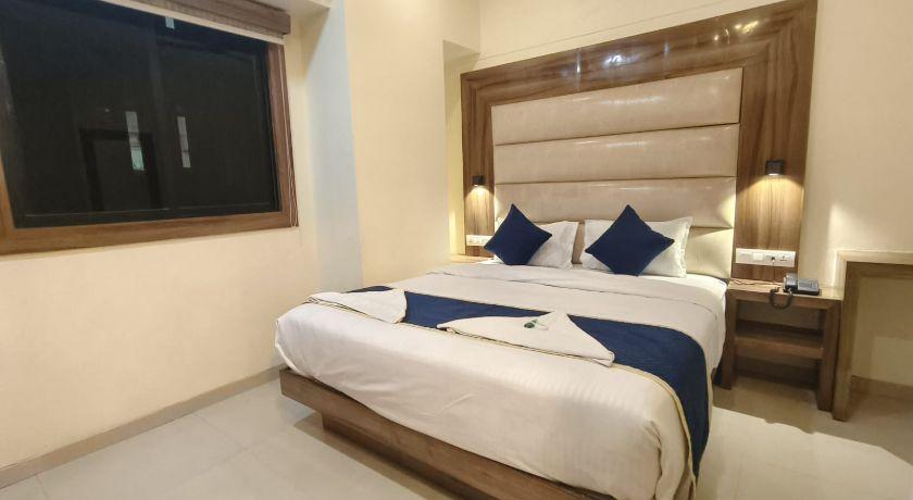Hotel Ashraya International in Mumbai