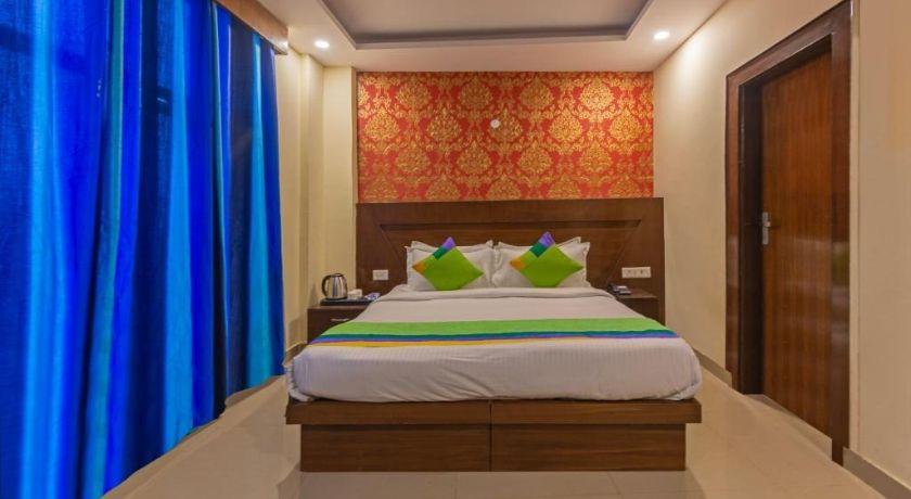 Treebo Green View in Noida