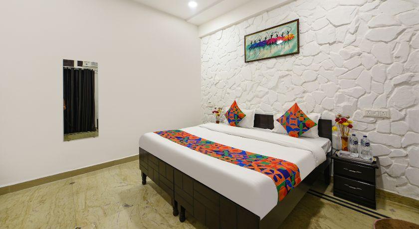 Hotel Silver Stone in Noida