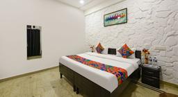 Hotel Silver Stone in Noida