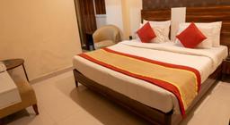 Hotel Cosmos Raj Plaza in Jaipur