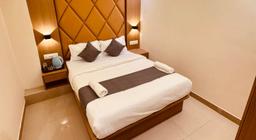 Hotel Cliff Garden in Mumbai