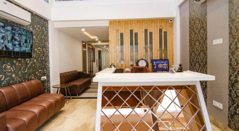 Hotel Prism Grand in Zirakpur
